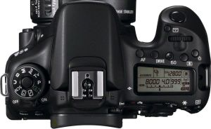 Lustrzanka Canon EOS 70D Kit + EF-S 3,5-5,6/18-55 IS STM (8469B032) 2