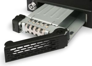 Kieszeń Icy Dock 3.5" na dysk 2.5" SATA HDD/SSD (MB991SK-B) 3