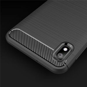 Hurtel Carbon Case elastyczne etui pokrowiec Samsung Galaxy A10 czarny uniwersalny 3