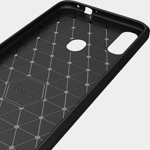 Hurtel Carbon Case elastyczne etui pokrowiec Xiaomi Redmi 7 czarny uniwersalny 6