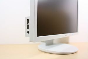 Monitor poleasingowy NEC MultiSync EA243WM 3