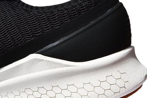 New Balance Buty męskie Fresh Foam Lazr Sport czarno-bordowe r. 42 (MLAZRMM) 5