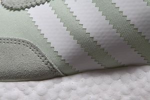 Adidas Buty damskie I-5923 zielone r. 39 1/3 (CQ2530) 5