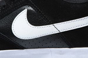 Nike Buty męskie Sb Delta Force Vulc czarne r. 45 (942237-010) 5