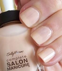 Sally Hansen Sally Hansen Lakier Salon Complete Manicure Peachy Keen uniwersalny 1