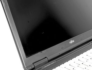 Laptop Fujitsu Celsius H700 10