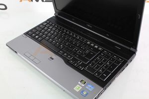 Laptop Fujitsu Celsius H720 3