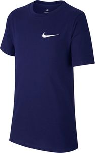 Nike Koszulka chłopięca B Tee Emb Swoosh Junior granatowa r. L (AR1910 478) 1