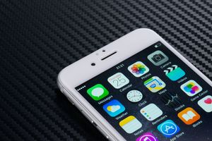 moVear Szkło hartowane 3D PRO na cały ekran iPhone 7, moVear GLASS mSHIELD Standard 9