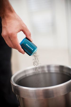 Maszynka do włosów Remington do brody Vacuum MB6550 6