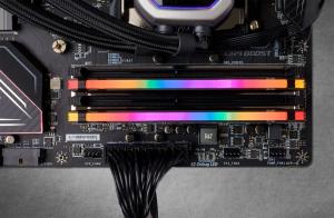 Pamięć Corsair Vengeance RGB PRO, DDR4, 16 GB, 3600MHz, CL18 (CMW16GX4M2D3600C18) 4