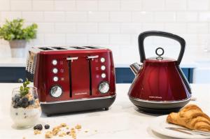 Czajnik Morphy Richards Evoke Czerwony 4