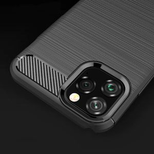 Hurtel Carbon Case elastyczne etui pokrowiec iPhone 11 Pro Max czarny uniwersalny 2