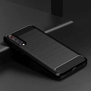 Hurtel Carbon Case elastyczne etui pokrowiec Xiaomi Mi 9 Lite / Mi CC9 czarny uniwersalny 5