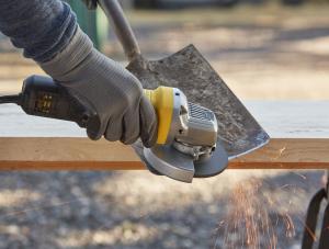 Szlifierka Stanley FMEG220 8