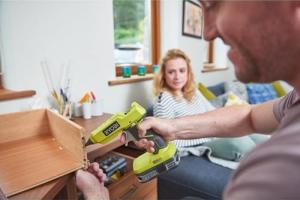 Pistolet do kleju Ryobi ONE+ R18GLU-0 18 V 6