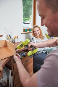 Pistolet do kleju Ryobi ONE+ R18GLU-0 18 V 7