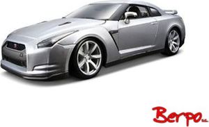 Bburago 18-12079 1:18 2009 Nissan GT-R silver 1