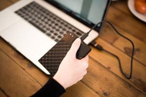 Dysk zewnętrzny HDD Verbatim Fingerprint Secure 2TB Czarny (53651) 6