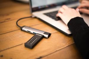 Pendrive Verbatim Keypad Secure, 32 GB  (49430) 2