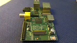 Komputer Raspberry Pi Raspberry Pi Foundation Raspberry Pi model B 4, Mini-PC (Starter Kit (Set 1)) 3