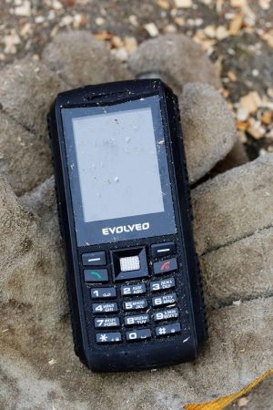 Telefon komórkowy Evolveo StrongPhone X1 Wodoszczelny Dual SIM (SGM SGP-X1) 3