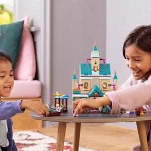 LEGO Disney Zamkowa wioska w Arendelle (41167) 10