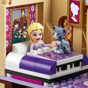 LEGO Disney Zamkowa wioska w Arendelle (41167) 14