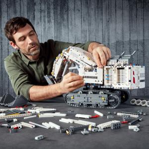 LEGO Technic Koparka Liebherr R 9800 (42100) 5