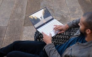 Laptop HP HP ENVY 13 FHD i7-8550U 16GB 512GB SSD MX150 Win10 14