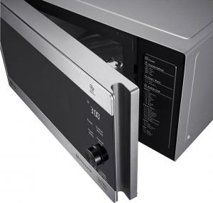 Kuchenka mikrofalowa LG 8