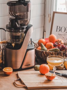 Wyciskarka wolnoobrotowa 4Swiss Swan BM105 Rose Gold 7