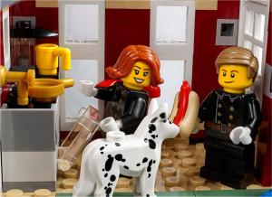LEGO Creator Expert Remiza strażacka w zimowej wiosce (10263) 4
