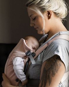 BabyBjorn BABYBJORN MINI 3D Mesh – nosidełko, Perłowy Różowy 2