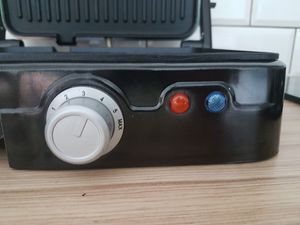 Grill elektryczny Vivax Toster z grillem Vivax SM-1800 Czarny 16