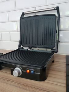 Grill elektryczny Vivax Toster z grillem Vivax SM-1800 Czarny 3
