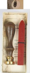 Rubinato Stempel mosiężny z drewnianą rączką w zestawie z lakiem w etui SOWA 7629 1