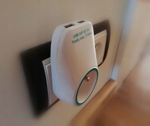 Ładowarka Hilark Naścienna Ładowarka 2 gniazda USB + złodziejka 2