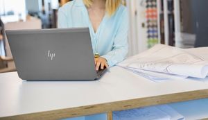 Laptop HP HP ZBook 17 G5 i7-8850H 32/512GB SSD Quadro P3200 8