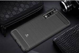 Crong Etui Crong Soft Armour Cover do Huawei P30 (czarny) 7