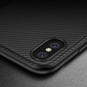 Crong Crong Prestige Carbon etui iPhone Xs / X (czarny) 9