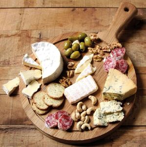 Deska do krojenia Boska do serwowania drewniana Friends M 29x29cm 6