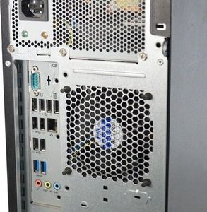 Komputer Lenovo ThinkStation S30 Intel Xeon E5-1620 16 GB 240 GB SSD Windows 10 Pro 3