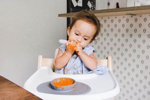 Ezpz Zestaw First Foods Set pastelowa zieleń 18