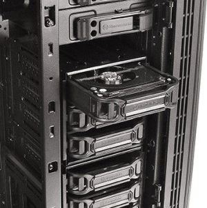 Obudowa Thermaltake Urban T81 (CA-1B7-00F1WN-00) 3