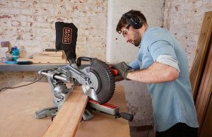 Ukośnica Black&Decker BES700 1600 W 216 mm 8