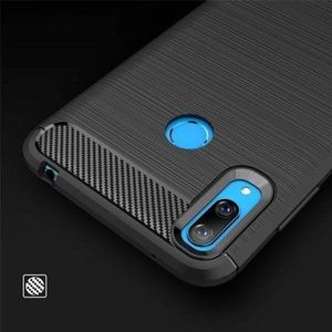 CASE ETUI CARBON LUX CZARNY HUAWEI Y6 2018 standard 3