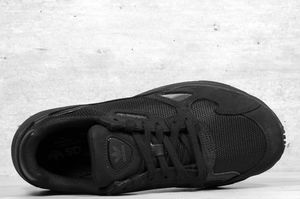 Adidas Buty męskie Falcon czarne r. 42 (G26880) 8