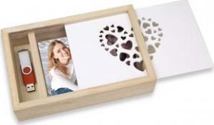 ZEP ZEP Love Box USB 13x18 Wood for Photos and Stick CZ1257 2