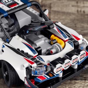 LEGO Technic Auto wyścigowe Top Gear sterowane przez aplikację (42109) 5